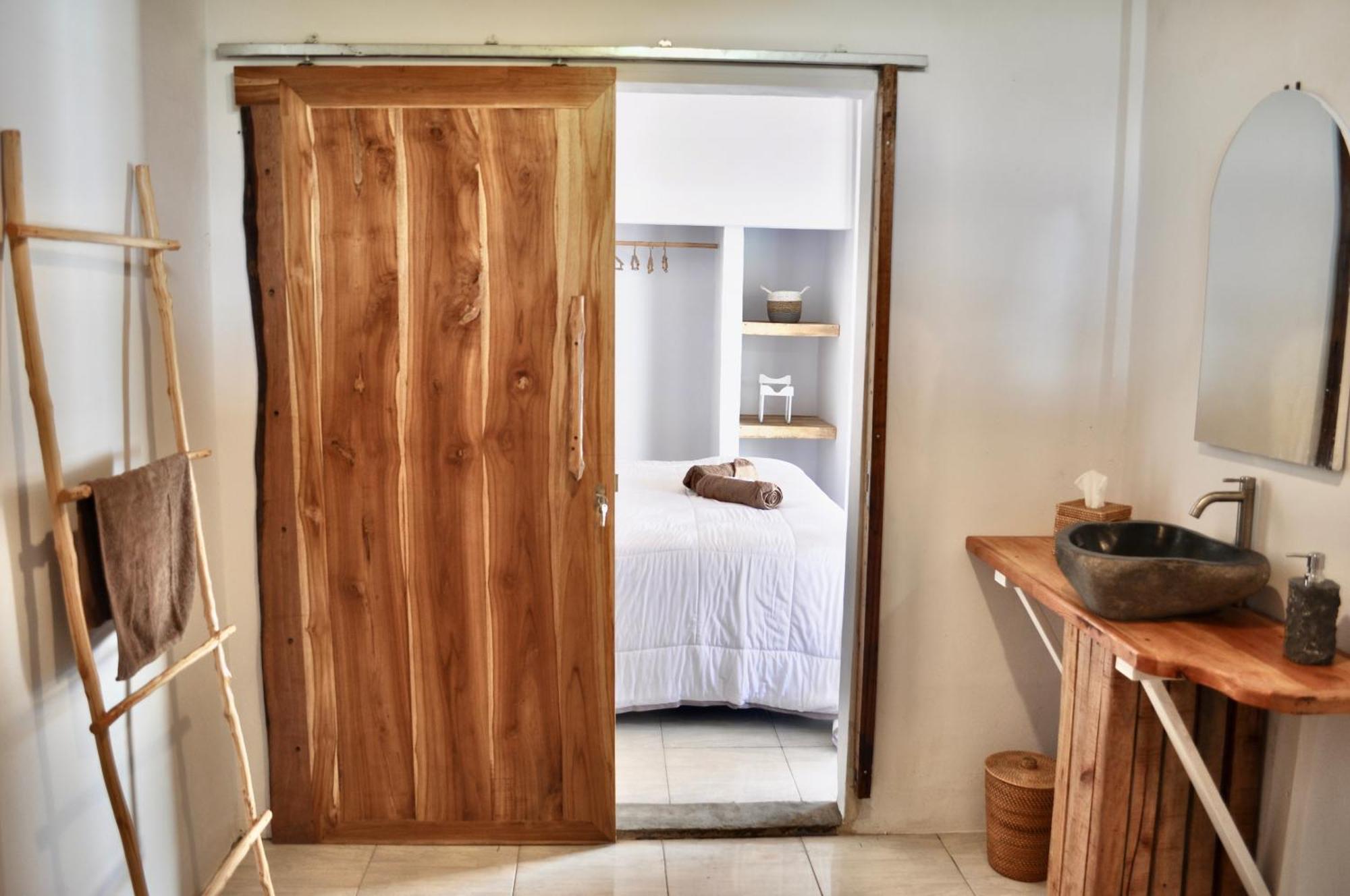 Ripbowl Guest House Selong Belanak Luaran gambar