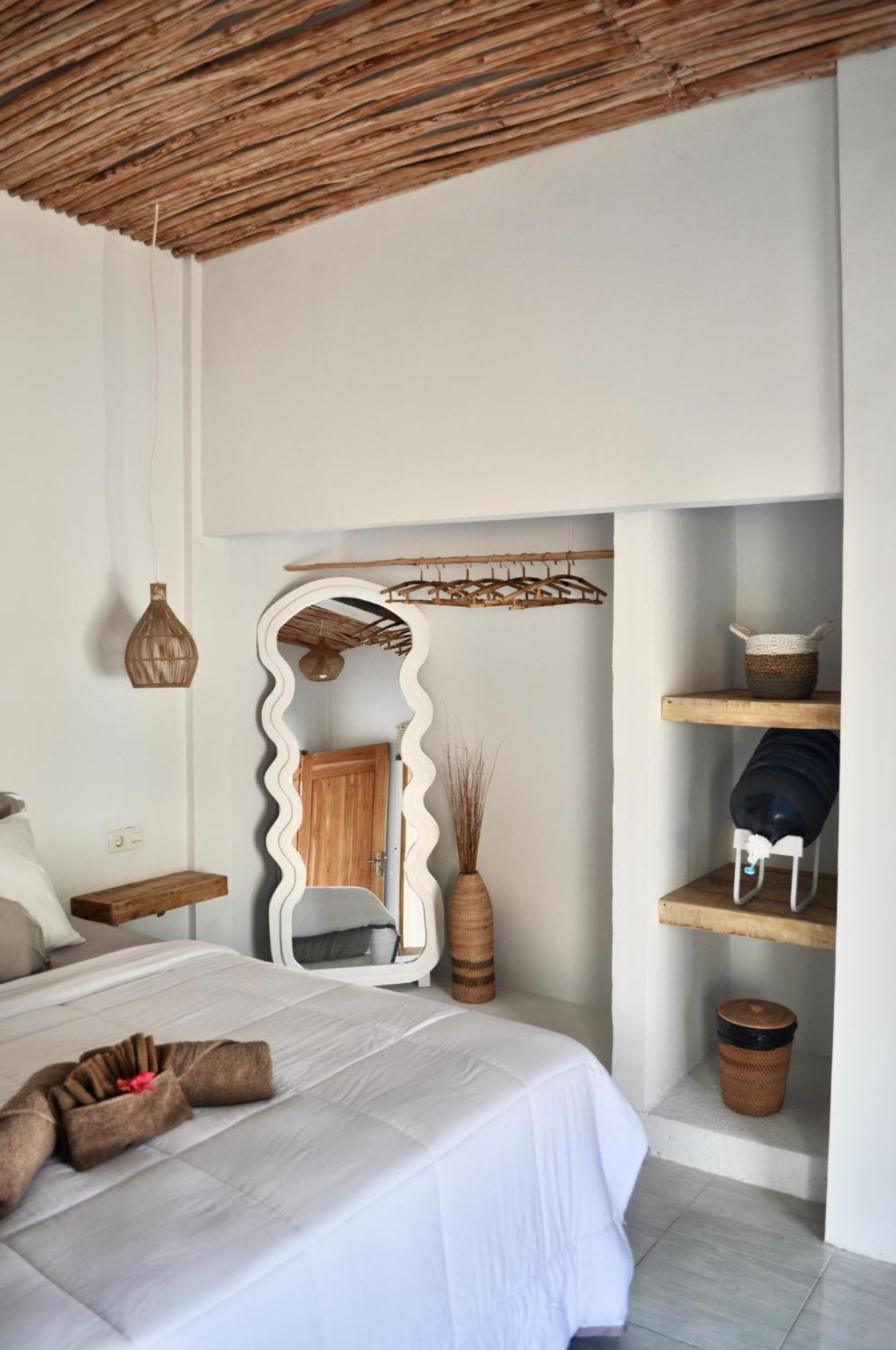 Ripbowl Guest House Selong Belanak Luaran gambar