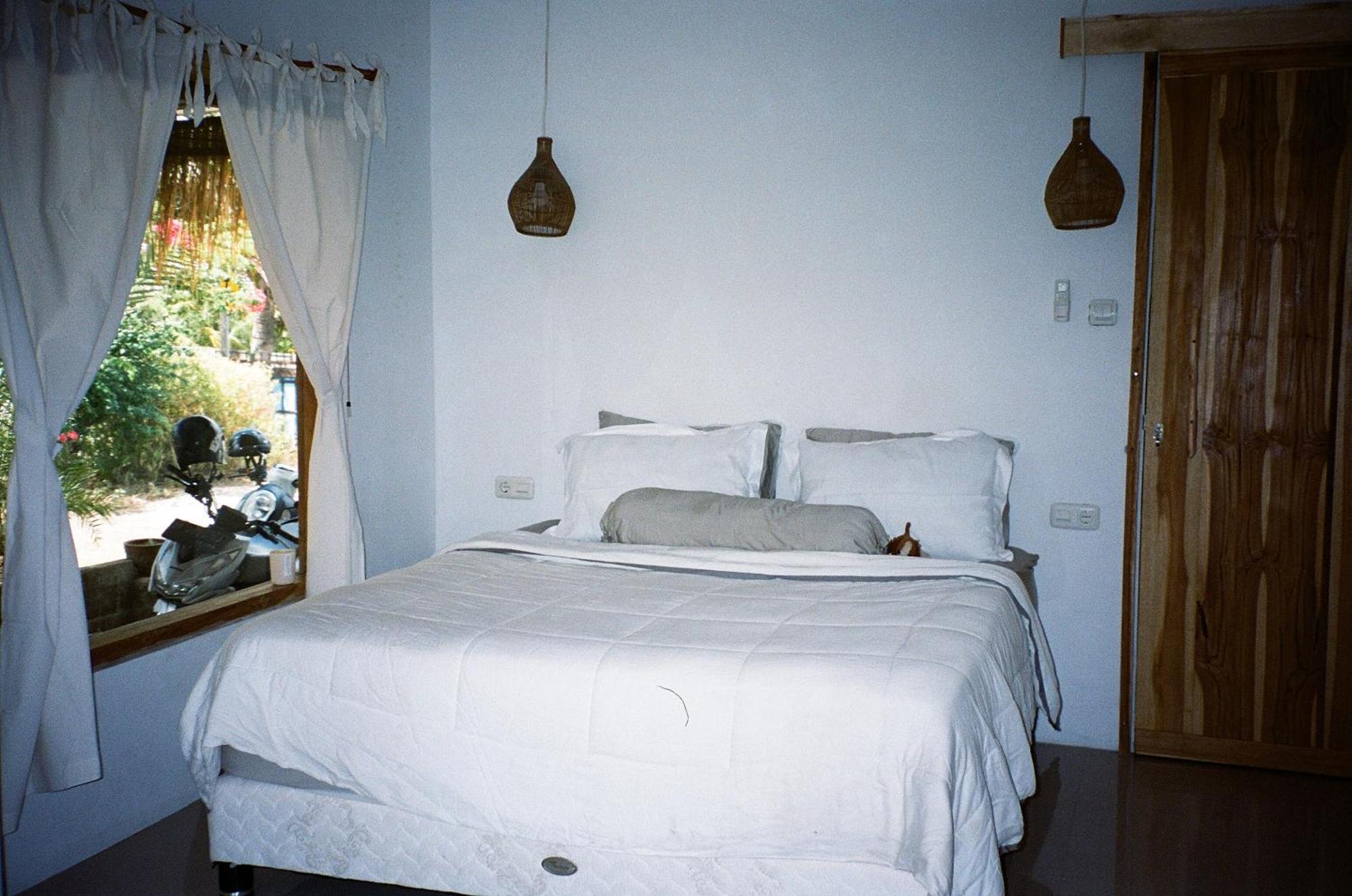 Ripbowl Guest House Selong Belanak Luaran gambar
